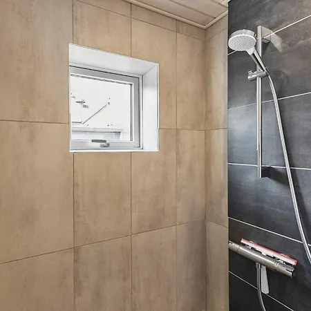 1 Bedroom Beautiful In Appartamento